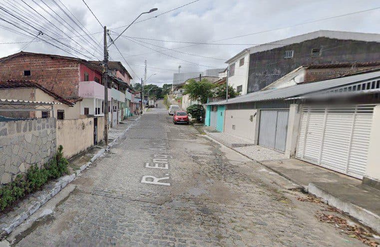 Armado com faca, homem é detido após ameaçar moradores do bairro dos Novais, em João Pessoa