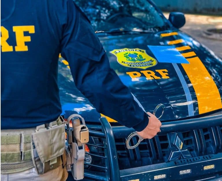 Caminhoneiro é preso por estuprar adolescente; homem era foragido da Justiça