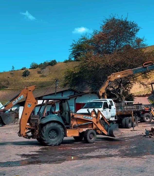 População de Areia monta força-tarefa para reconstruir Engenho Triunfo após incêndio