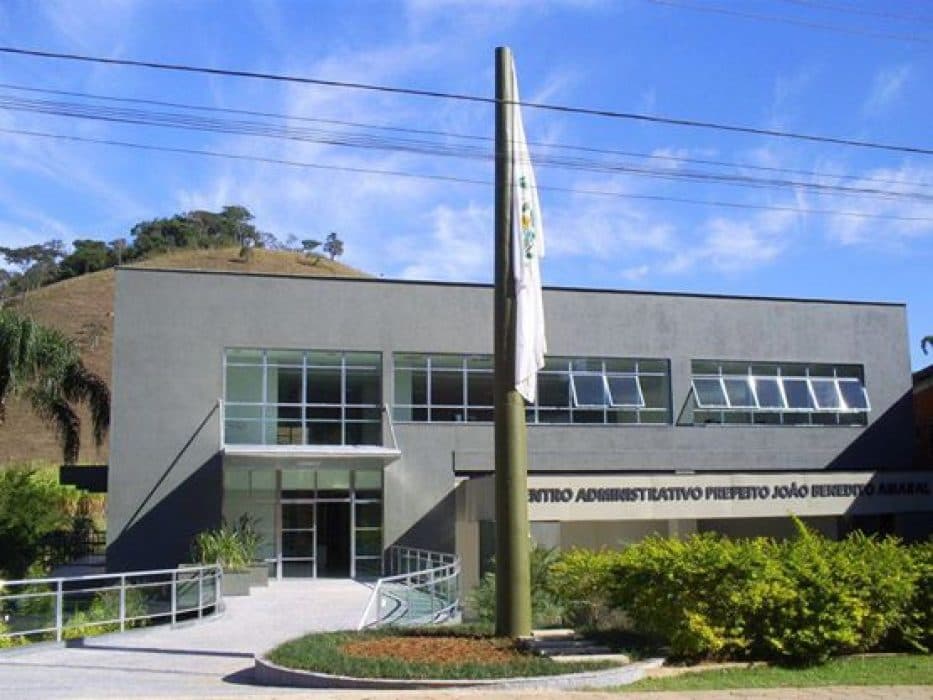 TCE multa prefeito de Desterro por fazer pagamentos irregulares a uma construtura para construção de uma creche