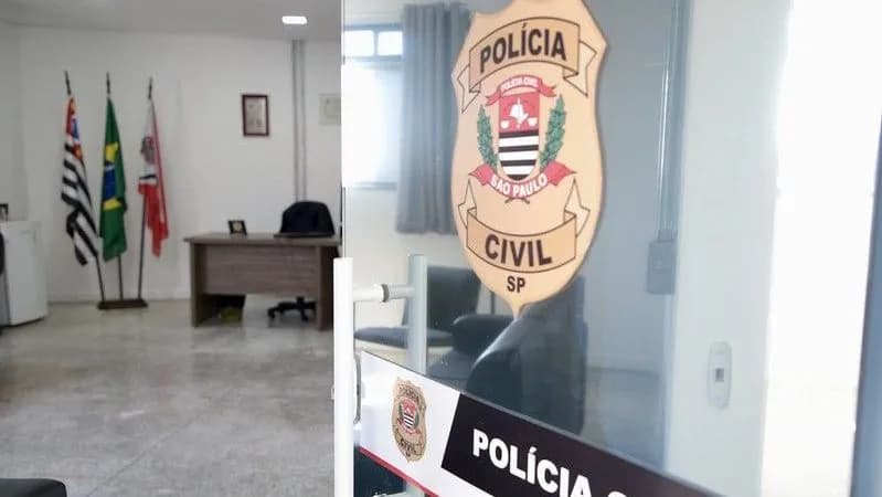 SP: policial civil usa viatura para levar esposa para jantar e veículo é furtado
