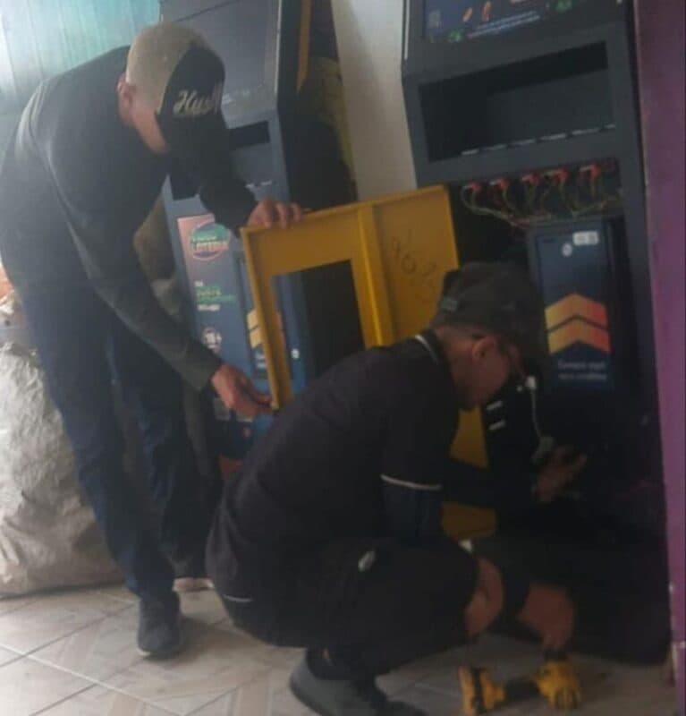 Trio é preso pela Polícia Civil por furto de placas eletrônicas de máquinas caça-níqueis; prejuízo de R$ 80 mil