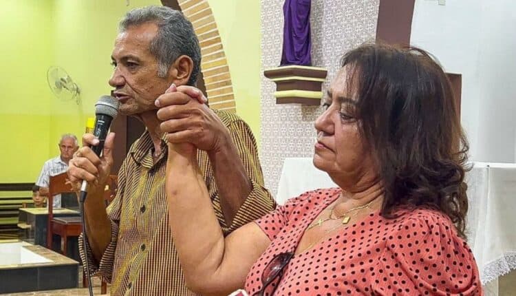 População de Juru lota igreja para celebrar vitória do ex-prefeito Luiz Galvão contra câncer