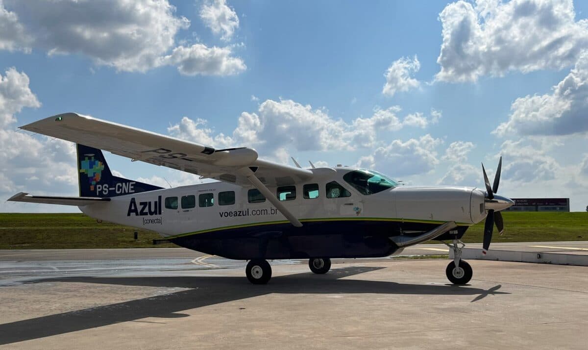 Avião que saiu de Recife com destino a Patos retorna ao aeroporto após problema durante o voo