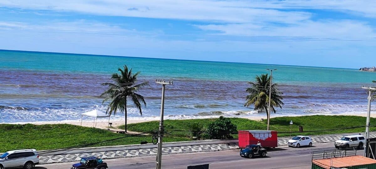 Movimento "Esgotei": população denuncia lançamento de esgoto no mar na Grande João Pessoa e organiza manifestação