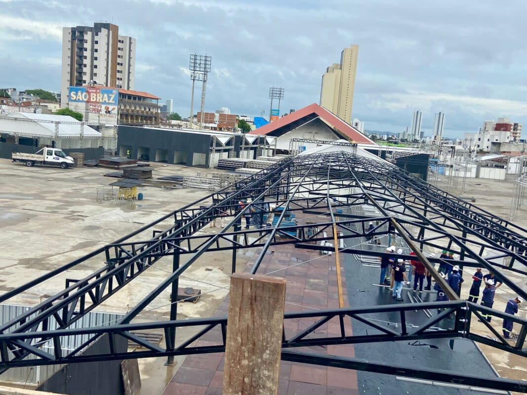 Prefeitura de Campina Grande acelera montagem da estrutura no Parque do Povo