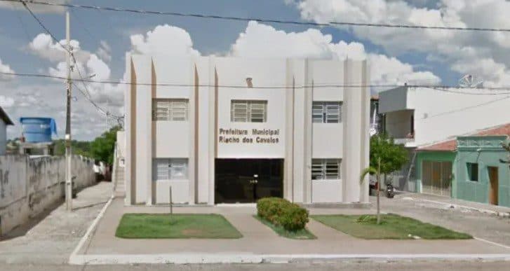 Prefeitura de Riacho dos Cavalos vai gastar mais de R$ 2 milhões em material de construção