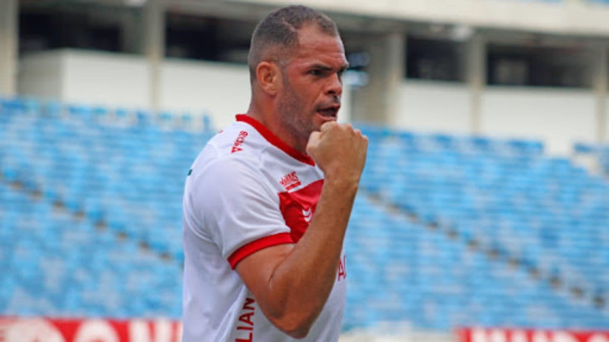 Treze-PB encaminha retorno de Wallace Pernambucano; entenda