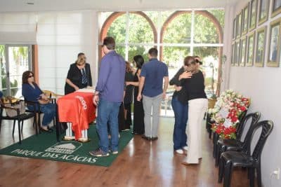 Familiares, amigos e autoridades se despedem do ex-deputado Agassis Almeida em velório na Assembleia