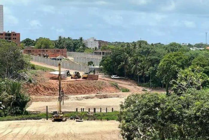 Prazo de entrega da ponte que liga o Altiplano a UFPB pode ser alterado devido as chuvas, explica diretor do DER