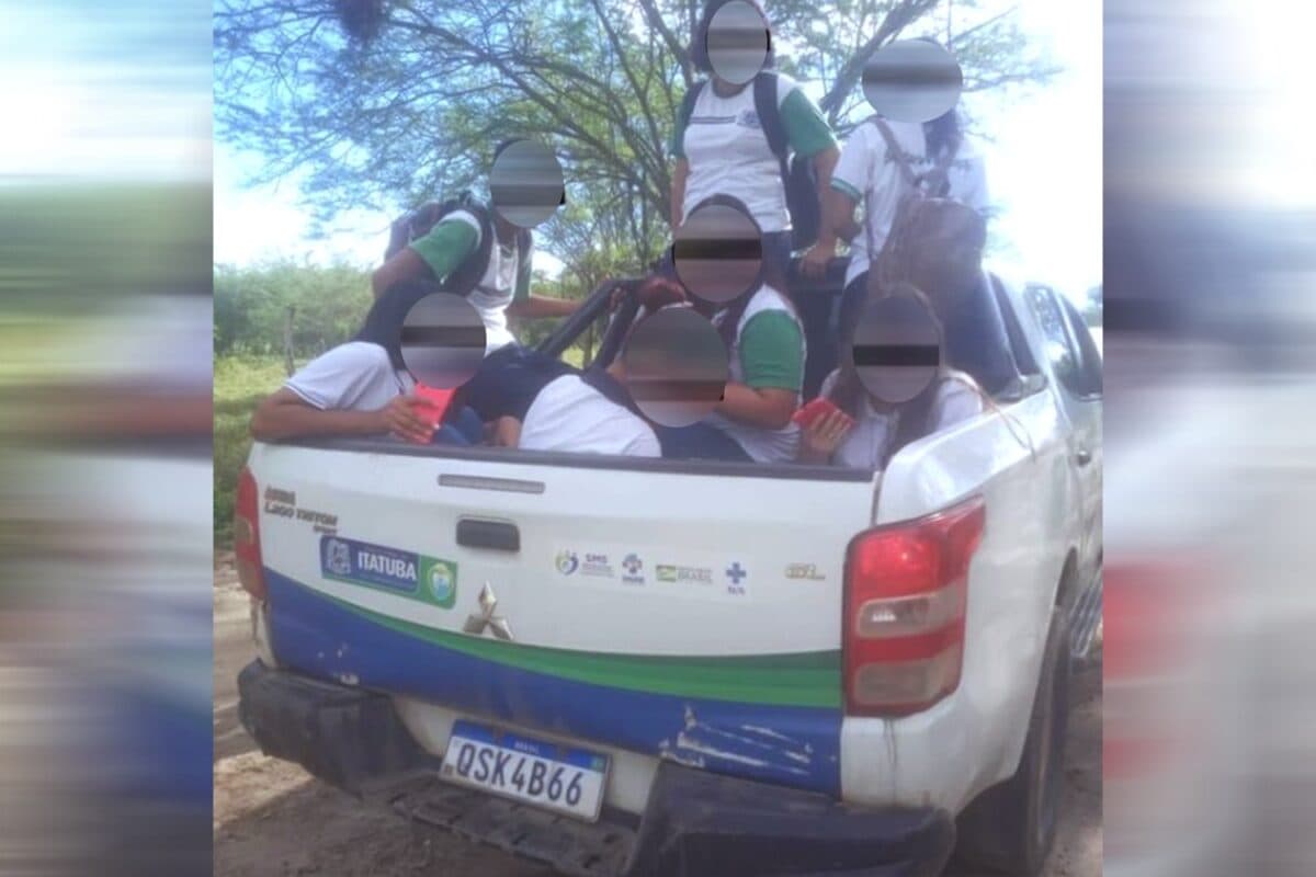 Popular flagra Prefeitura de Itatuba fazendo transporte irregular e colocando vida de estudantes em perigo