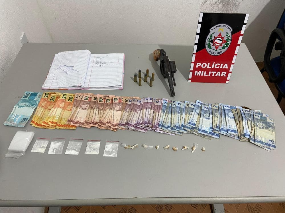Polícia Militar prende homem com arma, drogas e dinheiro em Patos