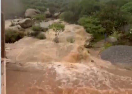 Paraíba tem Páscoa com chuvas intensas e alagamentos em diversas cidades; veja vídeos