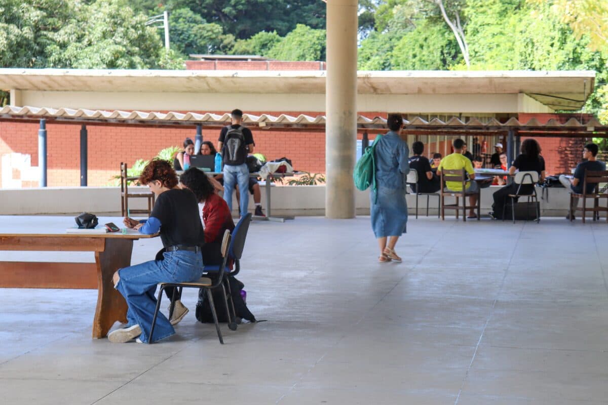 UFPB vai gastar mais de R$ 2,6 milhões para instalar 1,1 mil câmeras de monitoramento na instituição