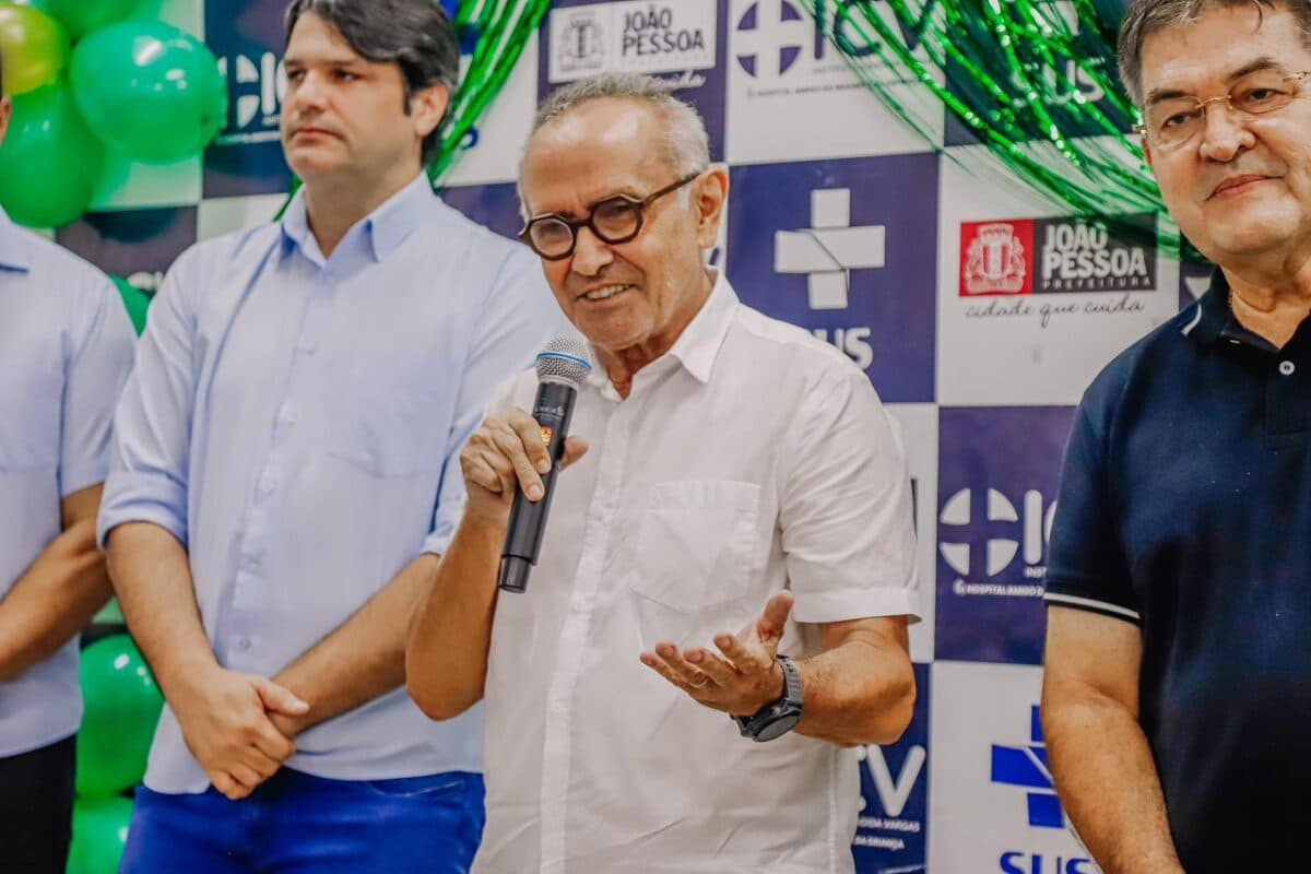 Cícero Lucena agradece profissionais da enfermagem pela conquista dos selos Amigos da Criança e da Mulher