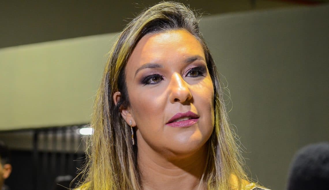 Camila Toscano nega participação em ação movida pelo PSDB contra Adriano Galdino na Assembleia: "nem sabia"