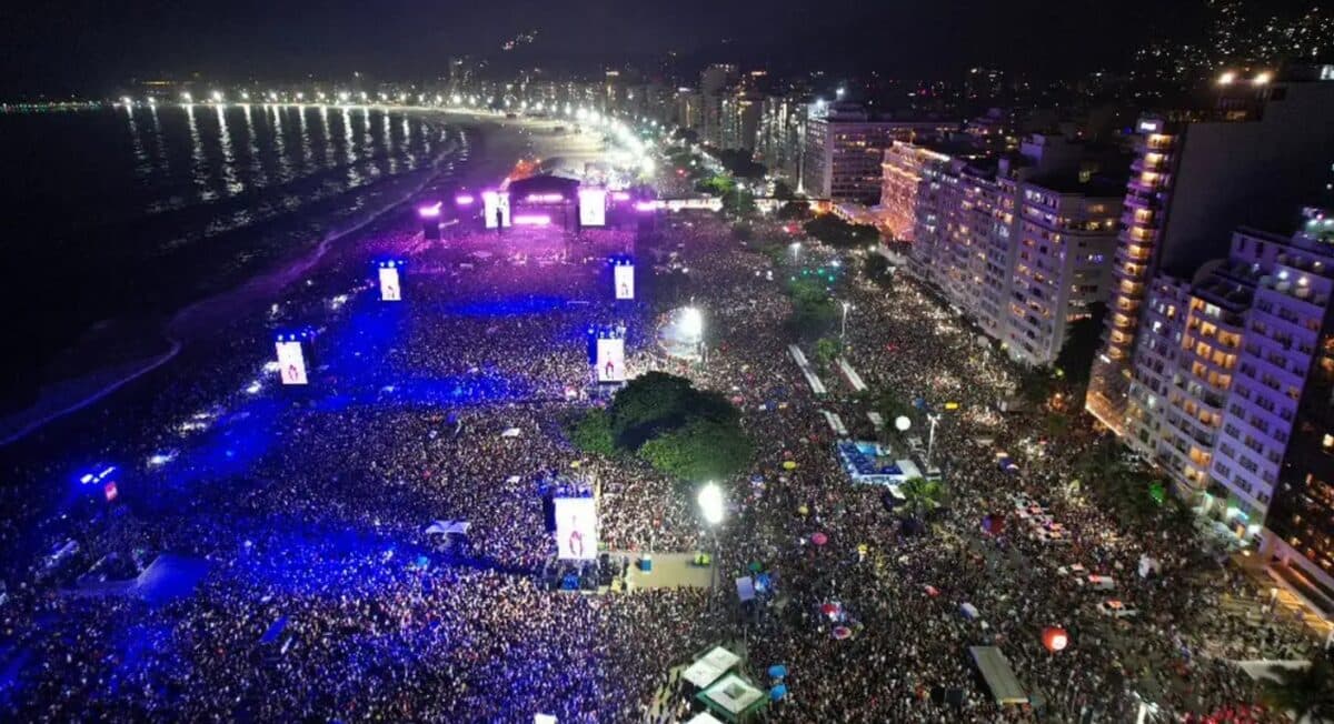 Show de Madonna reúne 1,6 milhão de pessoas em Copacabana