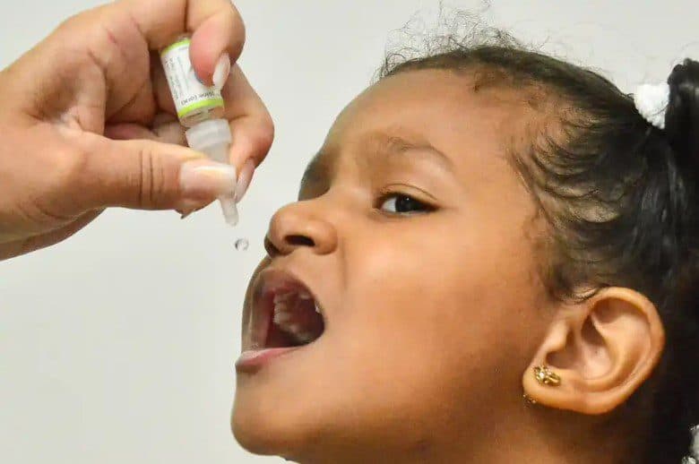 Sistema Único de Saúde vai substituir vacina oral contra pólio por dose injetável a partir deste ano