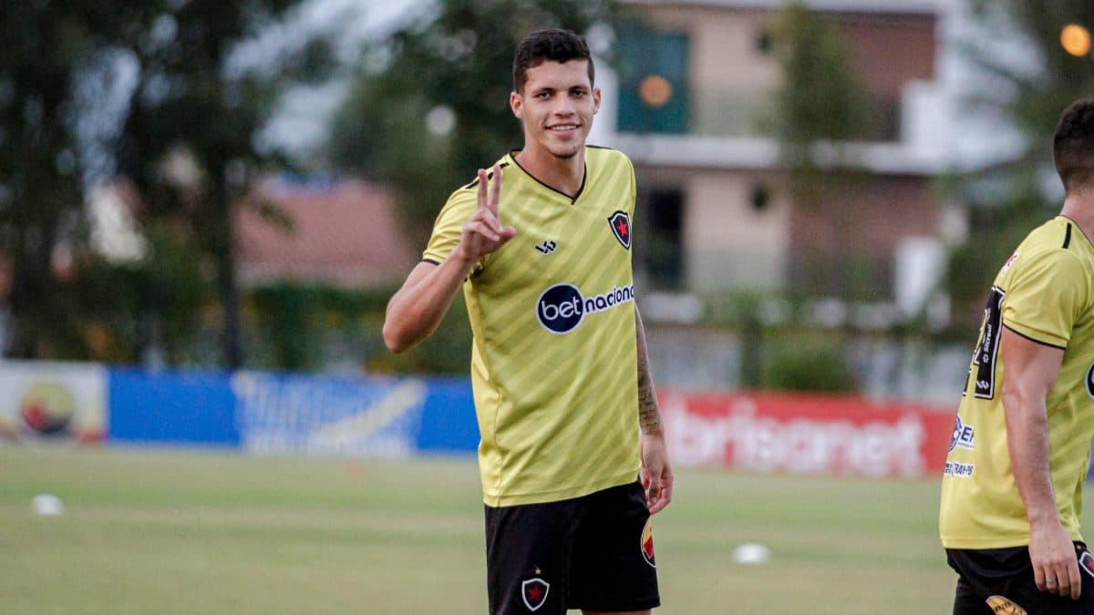 Recuperado da apendicite, Pedro Ivo vive expectativa de estrear pelo Botafogo-PB na Série C
