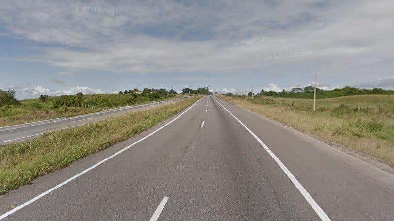 Motociclista morre após moto bater em carro na BR-230