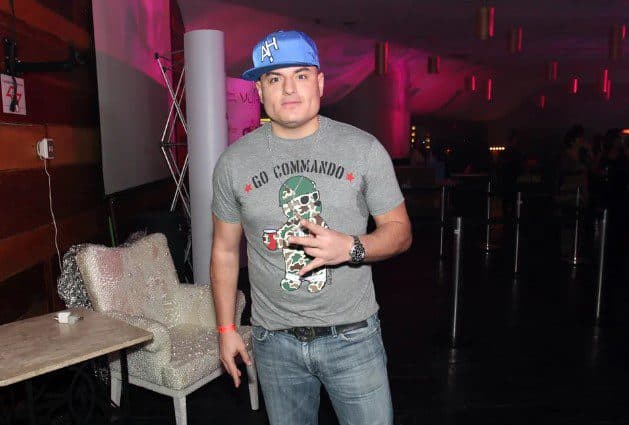 Polícia prende humorista Carlinhos Mendigo, que deve R$ 247 mil de pensão