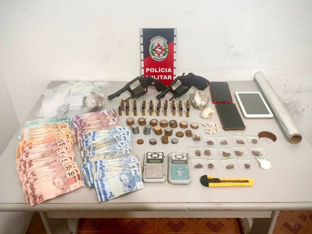 Polícia Militar prende suspeitos por tráfico de drogas na cidade de Patos