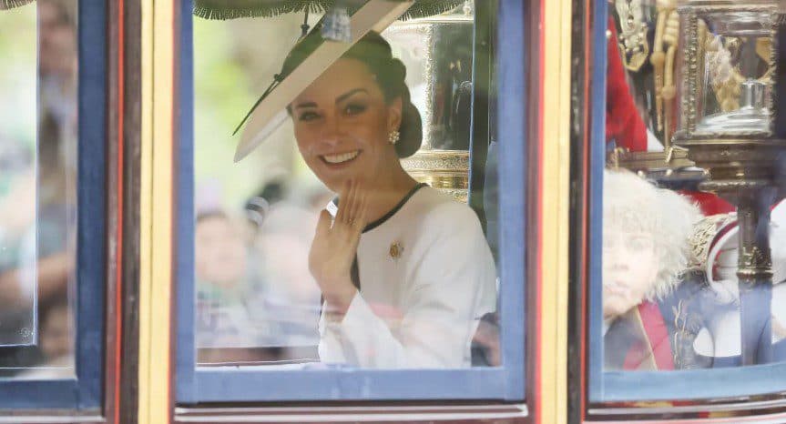 Kate Middleton faz 1ª aparição pública após anunciar câncer