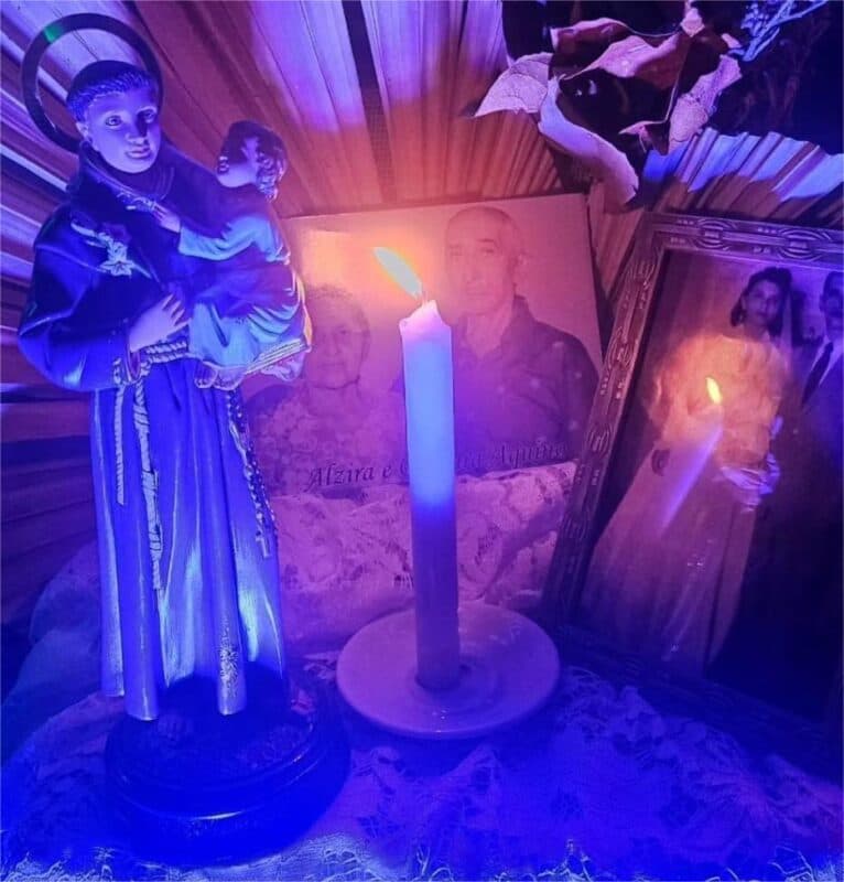 Anitta homenageia avós paraibanos em festa junina