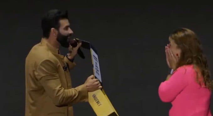 VÍDEO: Gusttavo Lima dá carro 0km a fã durante show no São João de Campina Grande