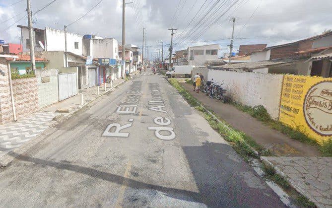 Jovem é assassinado a tiros na frente de casa no bairro do Cristo, em João Pessoa