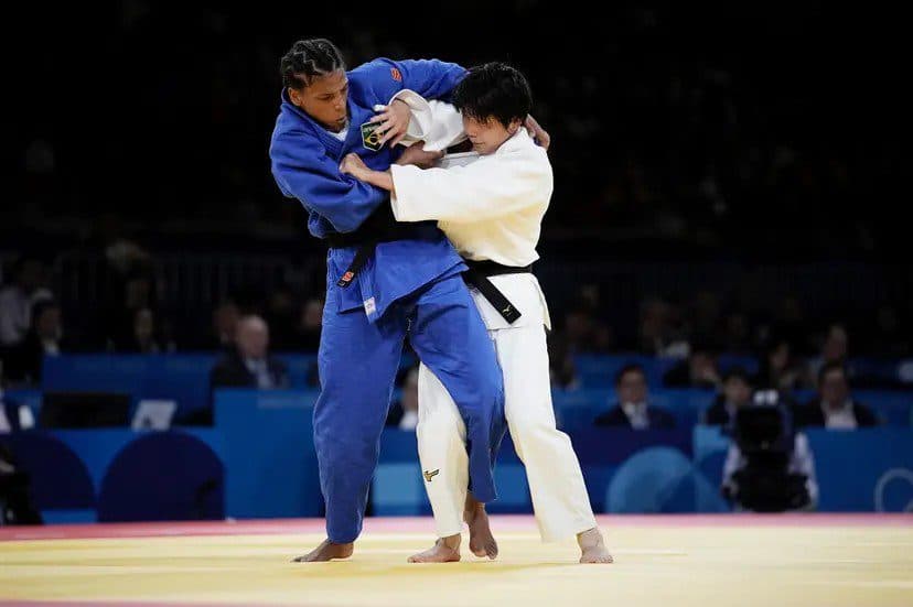 Paris 2024: Rafaela Silva perde o bronze no judô após duelo com japonesa
