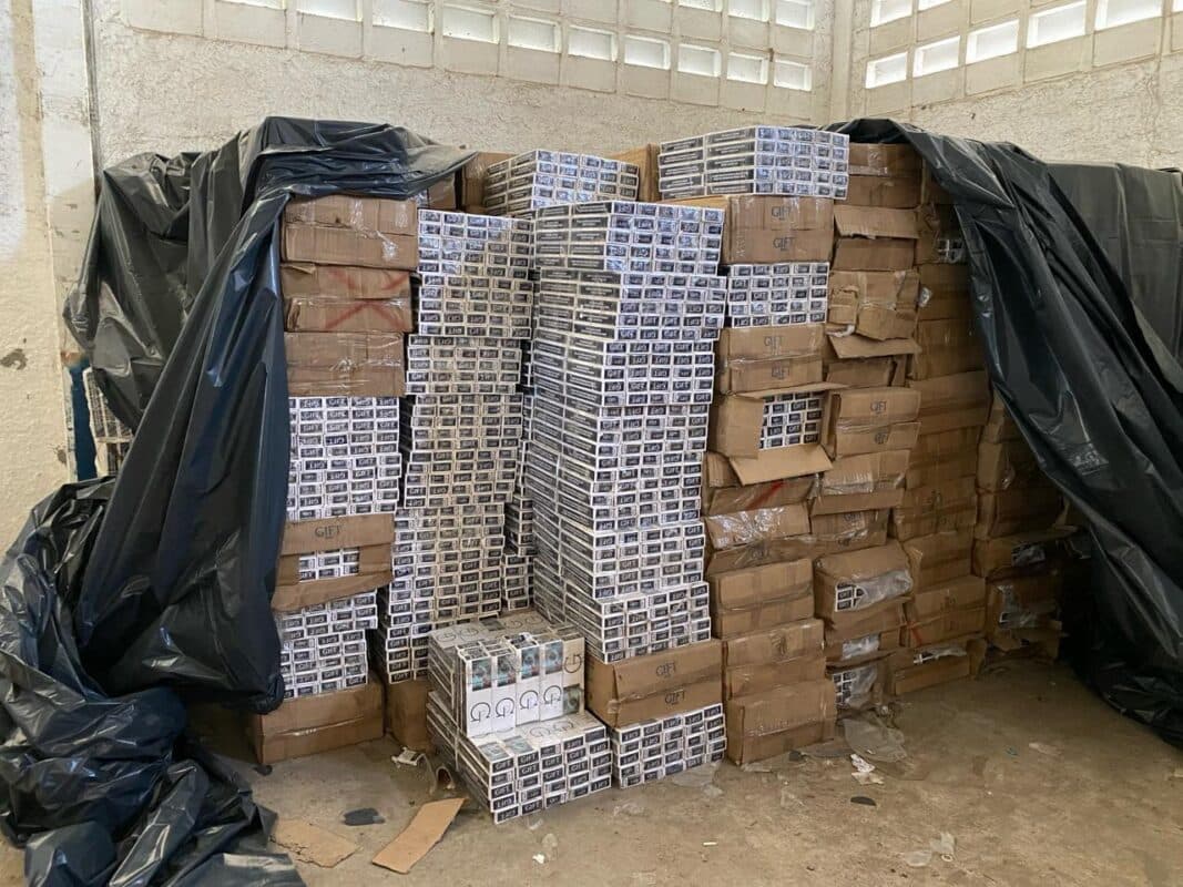 Operação de combate ao contrabando apreende 1.500 carteiras de cigarro na Paraíba e prende suspeito em João Pessoa