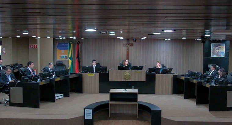 Justiça Eleitoral condena Podemos por propaganda que ligou Cícero Lucena ao tráfico de drogas; partido perde tempo de TV