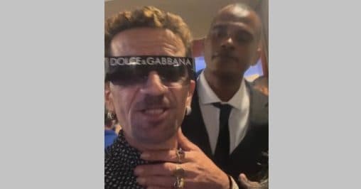 Influencer bolsonarista é expulso de restaurante quando tentava ver Bolsonaro: "Vergonha. Fui humilhado"