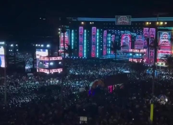 VÍDEOS: show da banda Cavaleiros do Forró reúne multidão em João Pessoa