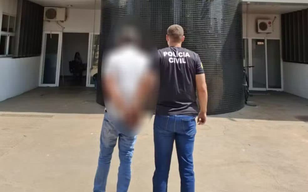 Homem é preso suspeito de estuprar mulher após colisão de carros; suspeito disse que queria "quitar" o prejuízo