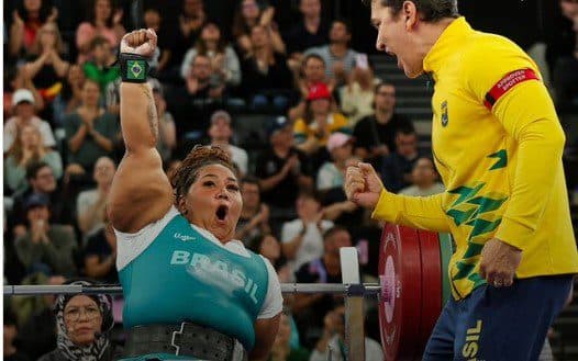 Tayana Medeiros conquista o ouro com direito a recorde paralímpico