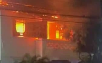 VÍDEO: casa pega fogo na Avenida Epitácio Pessoa e assusta populares