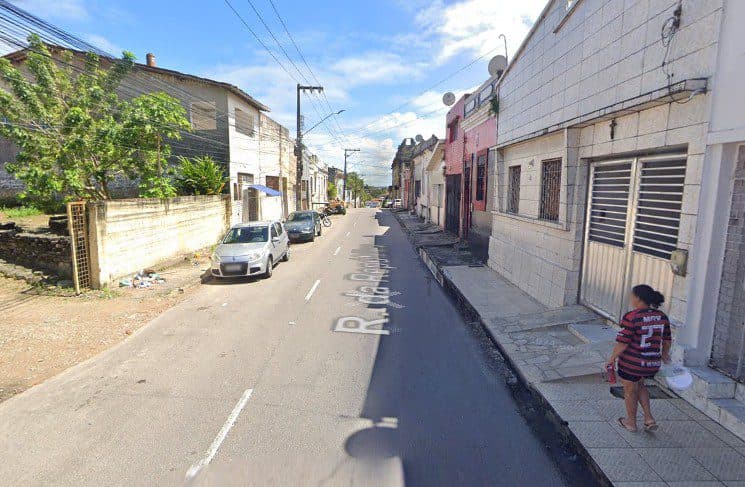 Corpo enrolado em tapete é achado em cova rasa no Varadouro, em João Pessoa