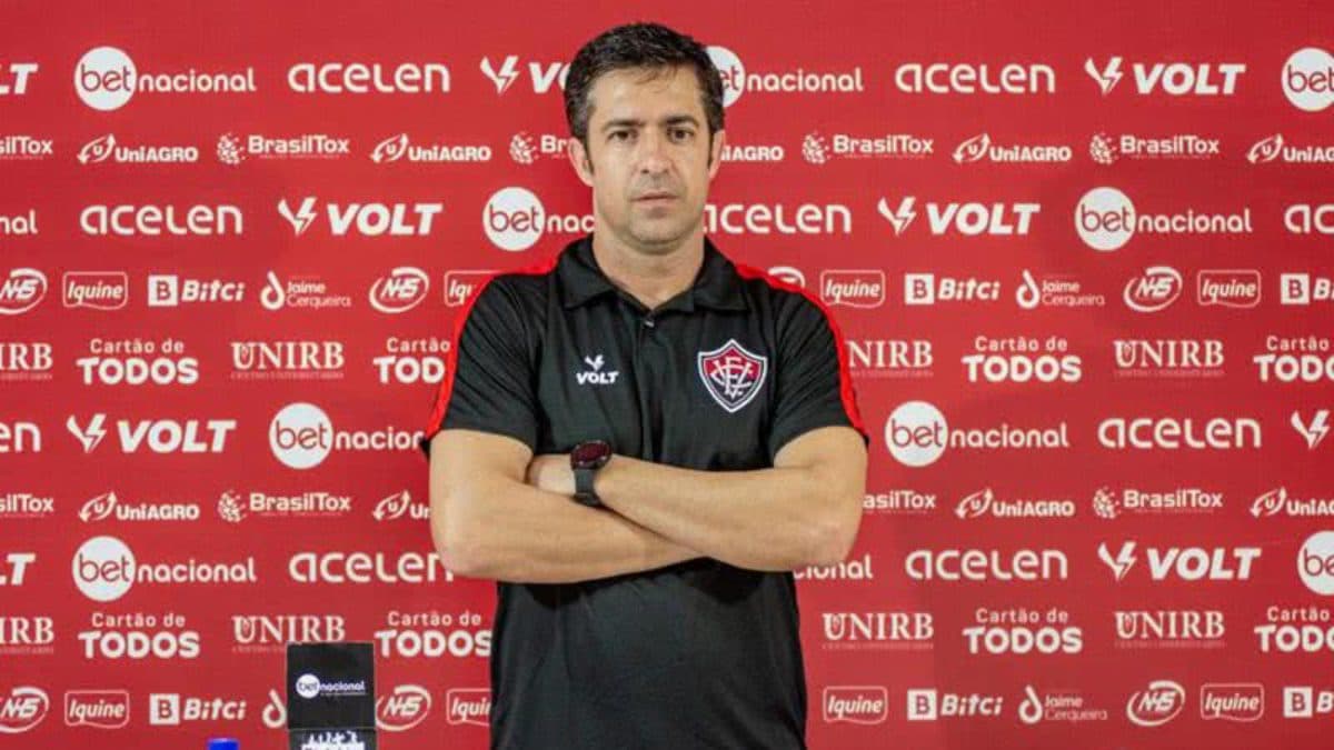Técnico João Burse surge como plano A do Botafogo-PB