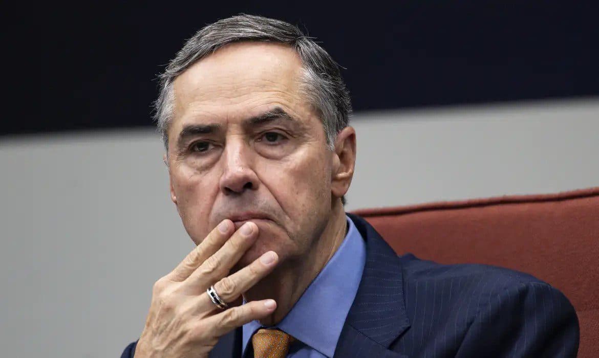 Após 12 anos como ministro do STF, Barroso anuncia aposentadoria: "Hora de seguir novos rumos"