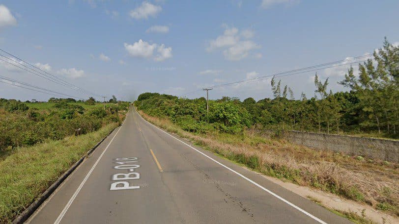 Acidente entre carro e moto deixa pelo menos um morto na PB-018, em Conde