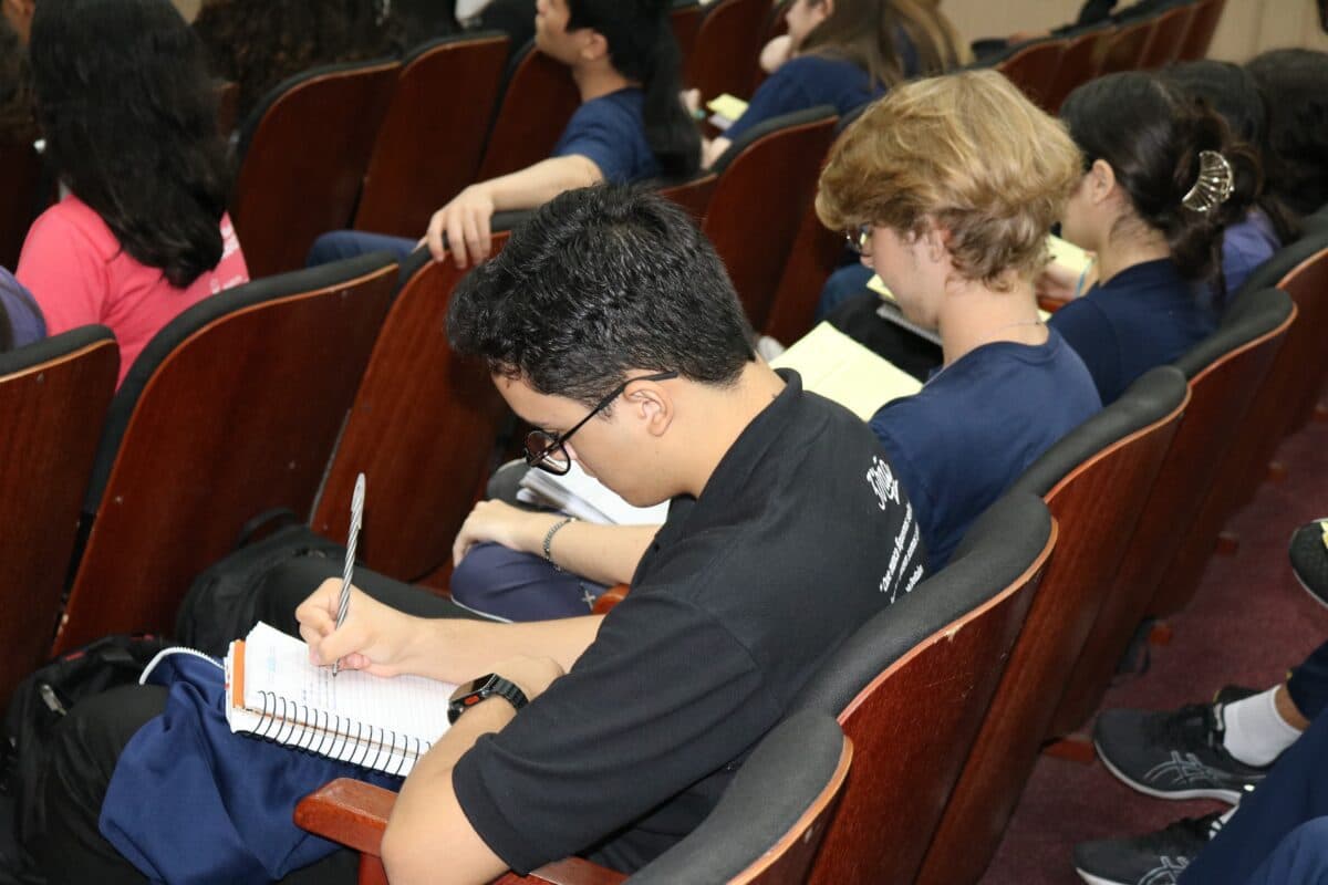 Inscrições do Enem 2025 começam amanhã com novidades para alunos de 3º ano