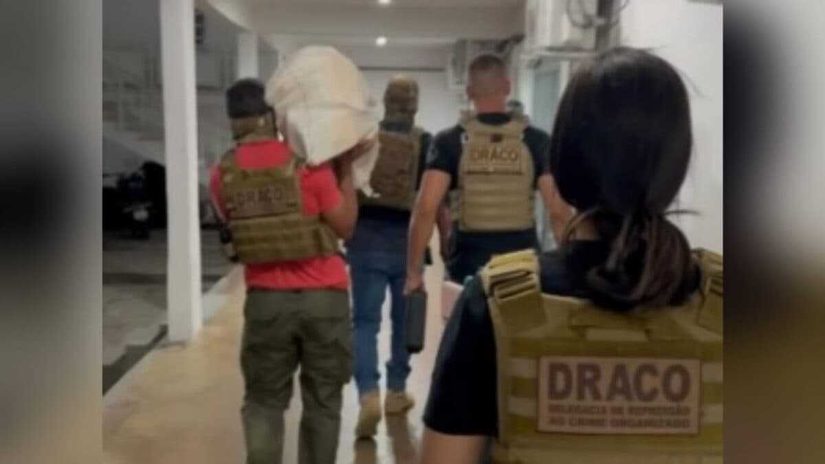 VÍDEO: Polícia Civil e Gaeco apreendem R$ 1,5 milhão em drogas no Sertão da Paraíba