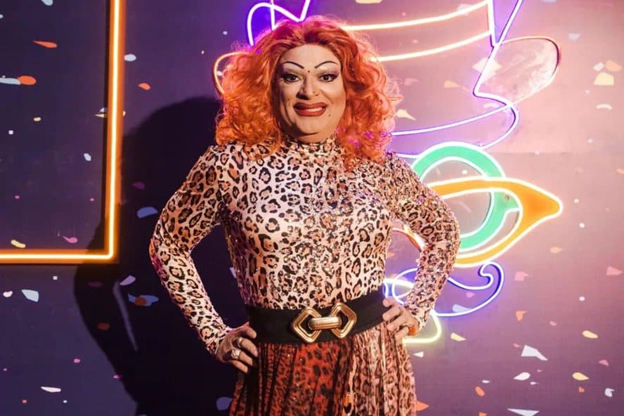 Drag Suzy Brasil faz show de humor pela primeira vez em João Pessoa e ingressos estão à venda