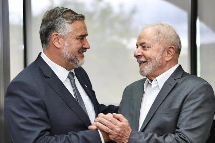 Lula comunica demissão de Pimenta e Sidônio Palmeira assume comunicação do Governo