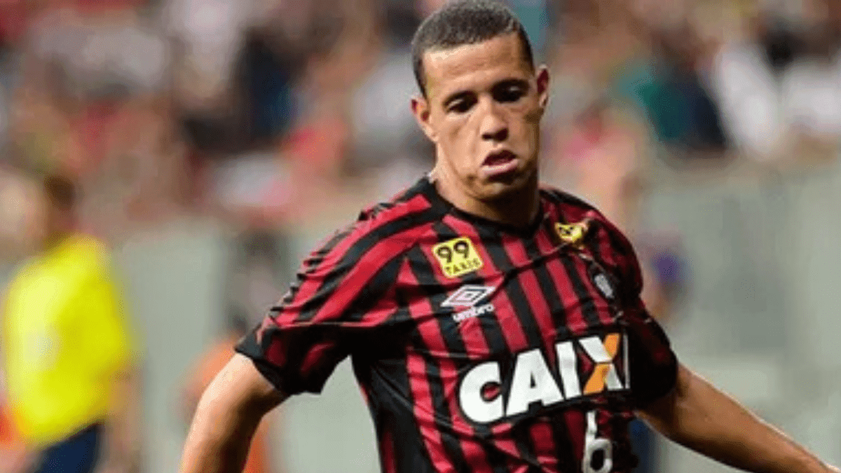 Botafogo-PB anuncia contratação do lateral-esquerdo Sidcley