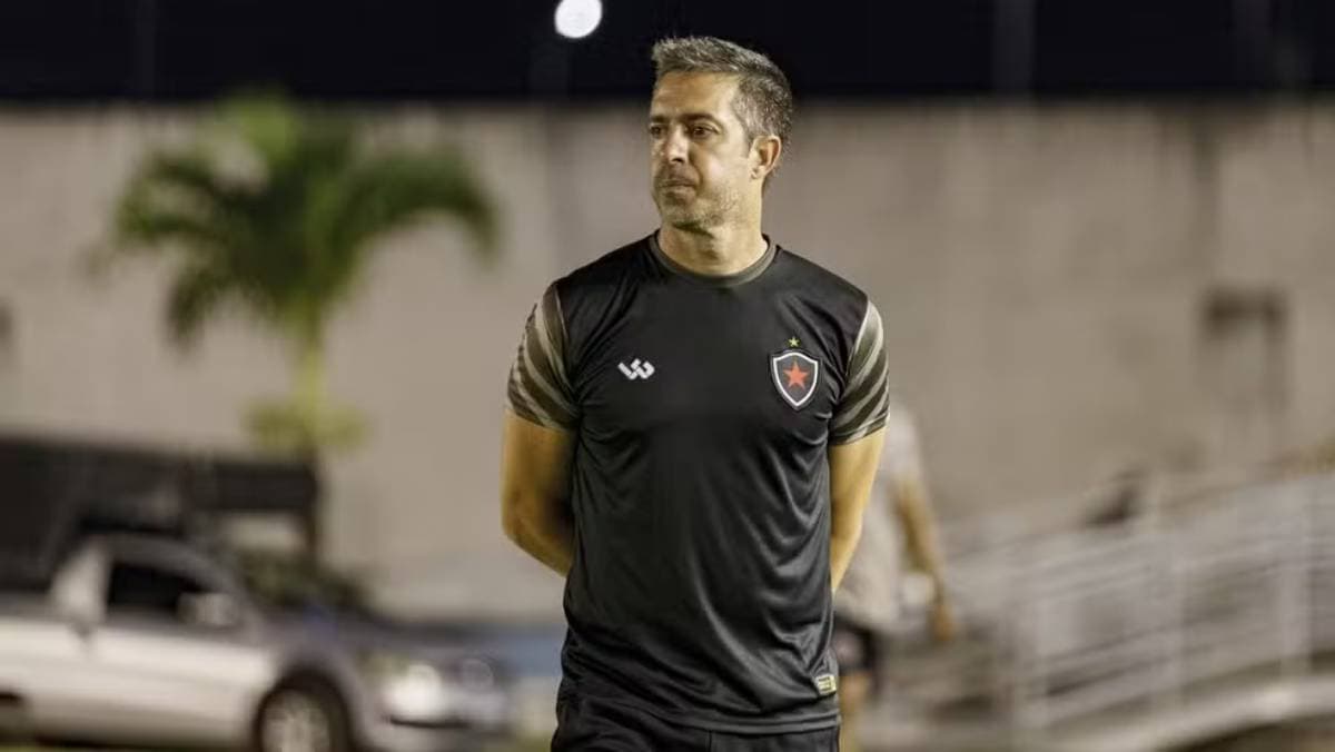 Botafogo-PB anuncia saída do técnico João Burse após vice do Paraibano
