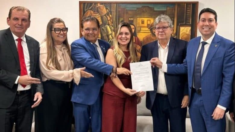 João Azevêdo nomeia Alanna Galdino nova conselheira do TCE-PB