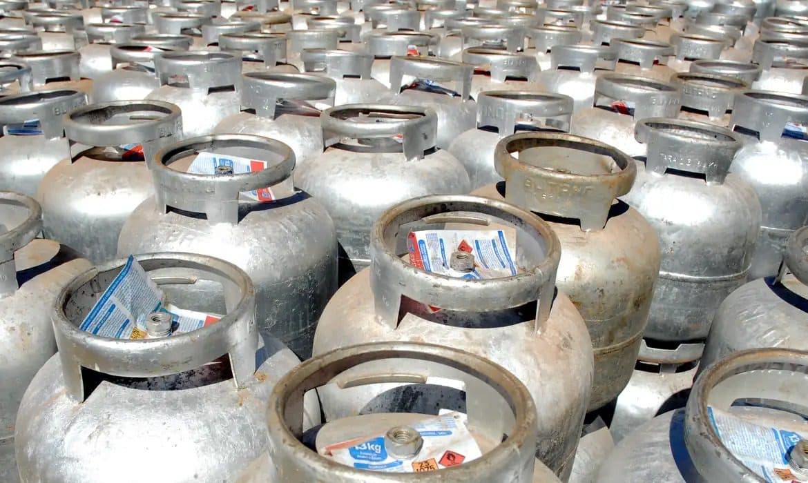 Gás do Povo: governo define valores de referência e botijão custará R$ 94,88 na Paraíba; quase 500 mil famílias serão beneficiadas